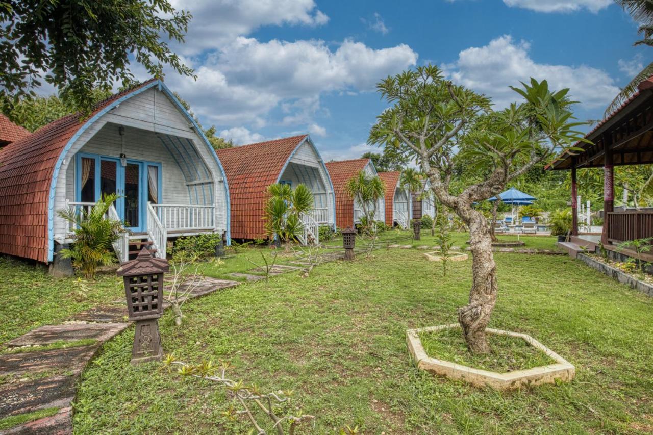 Megaland Bungalow Batununggul Buitenkant foto